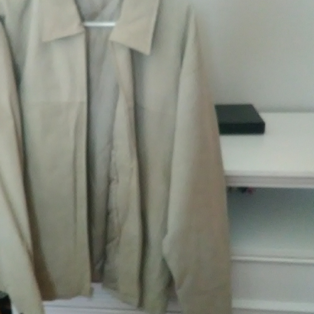 100%gunuine leather beige jacket